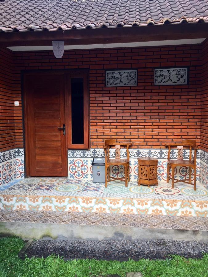 Raditya Homestay Mambat Екстериор снимка