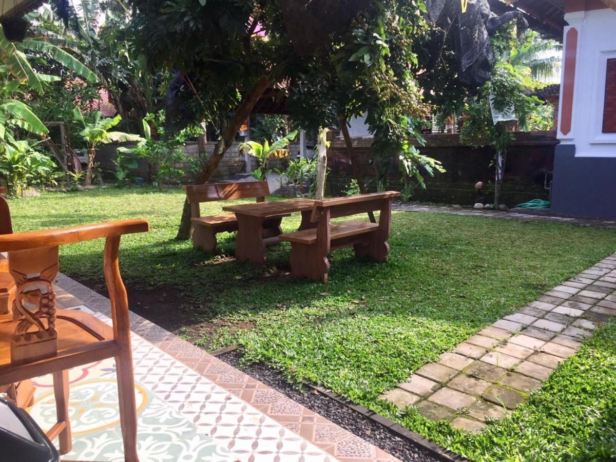 Raditya Homestay Mambat Екстериор снимка