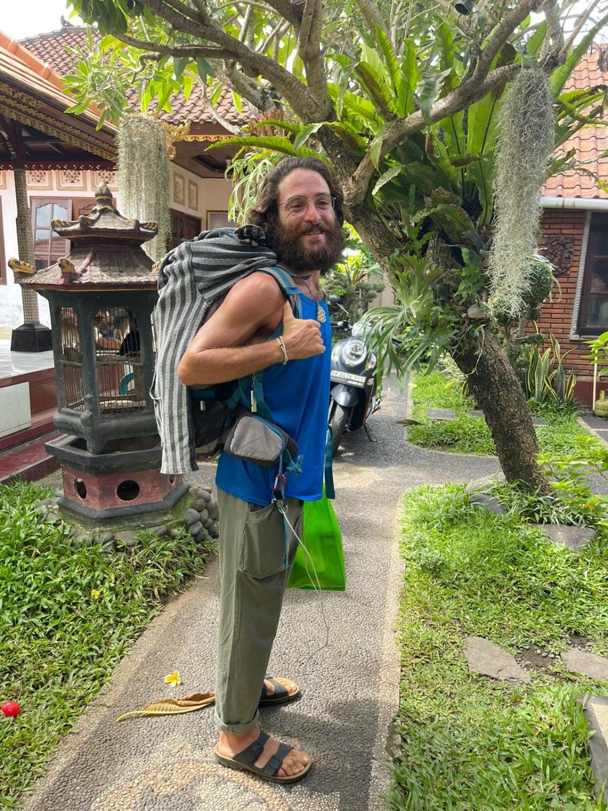 Raditya Homestay Mambat Екстериор снимка
