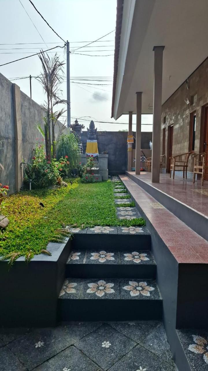 Raditya Homestay Mambat Екстериор снимка